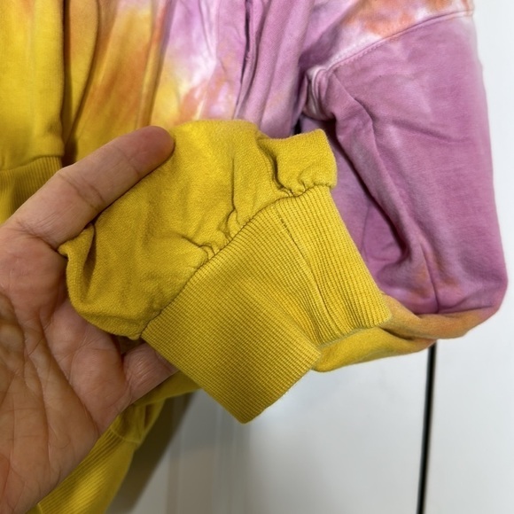 YFB Tie Dye Sweatshirt & Shorts Set M/L - Picture 6 of 13